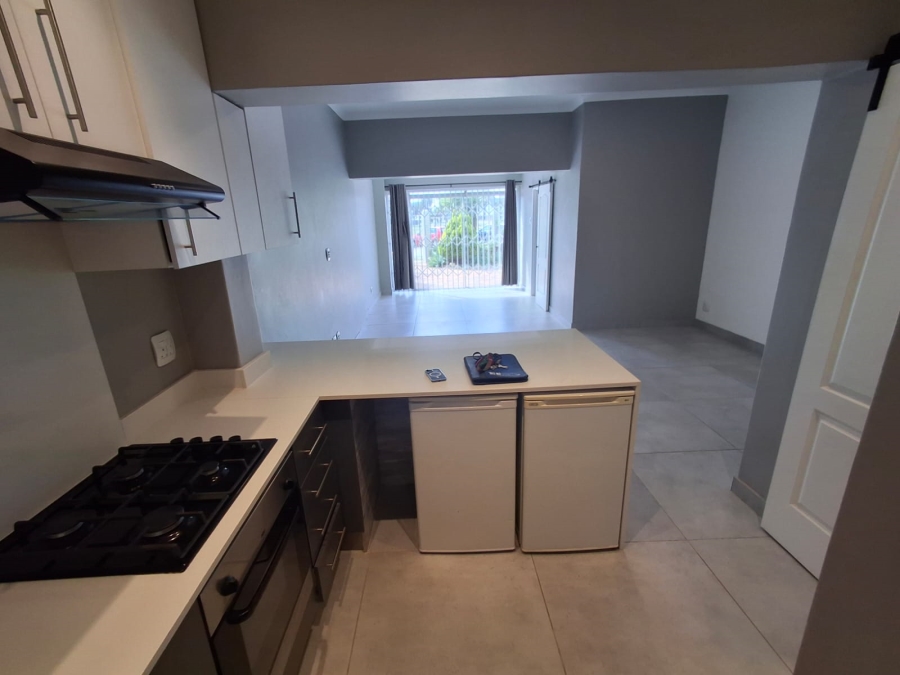 To Let 1 Bedroom Property for Rent in Summerstrand Eastern Cape
